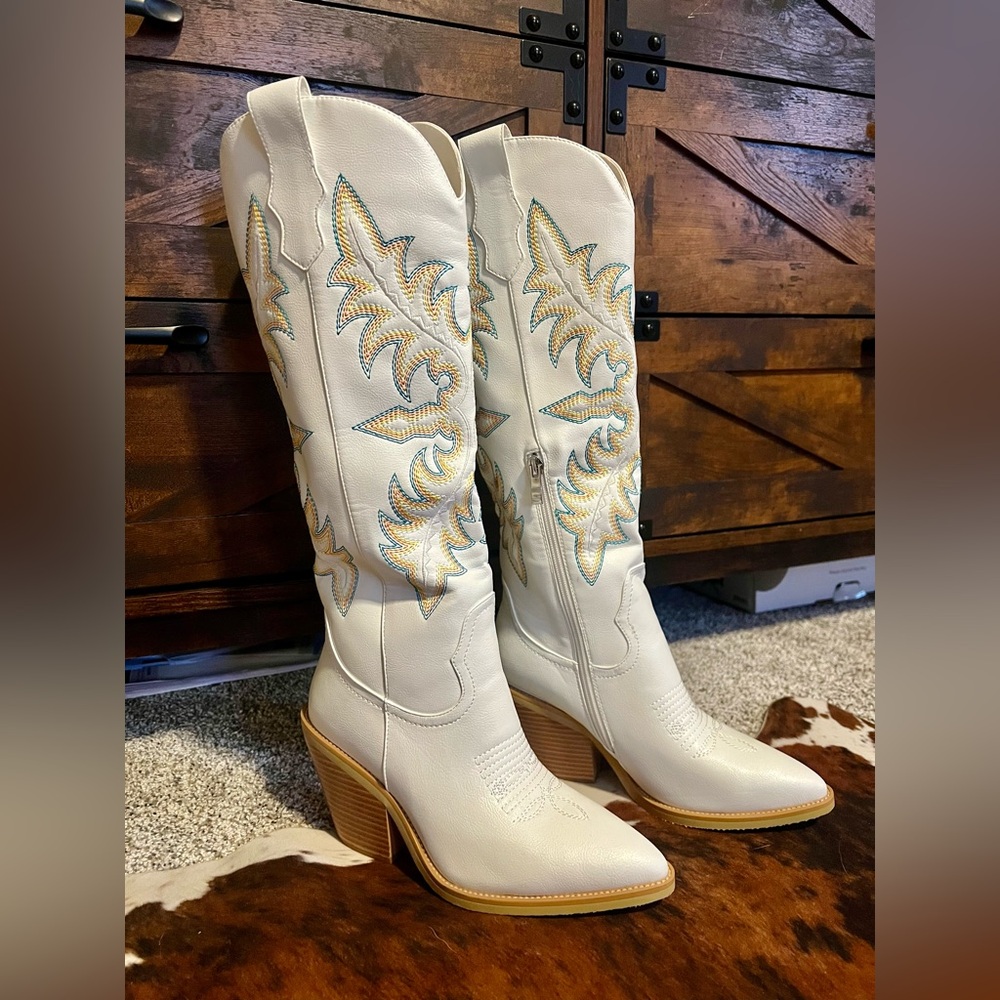 White Western Embroidered Boots